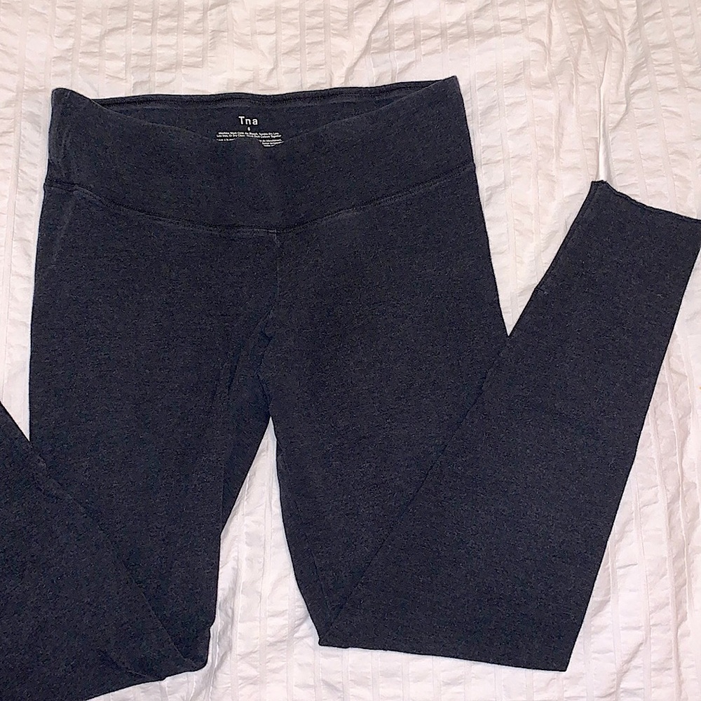 TNA Leggings